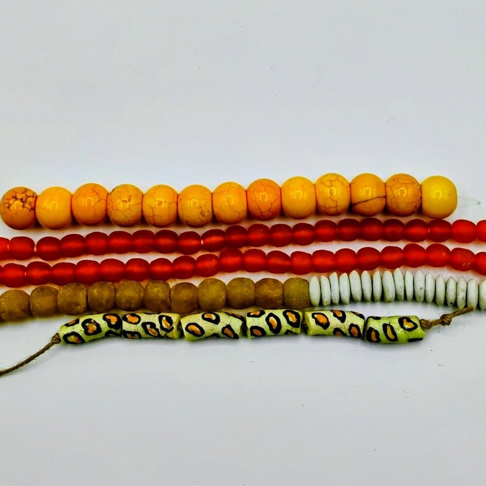 Detash beads lot: orange, yellow, cheetah